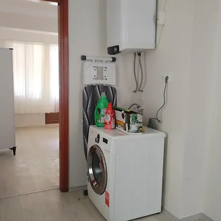 Kadinlar Denizi Plaji 100 M Bahceli Havuzlu * Kusadasi
