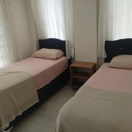 فيلة Kadinlar Denizi Plaji 100 M Bahceli Havuzlu كوشاداسيه