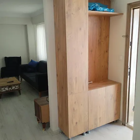 Kadınlar Denizi Plaji 100 M Bahceli Havuzlu Villa